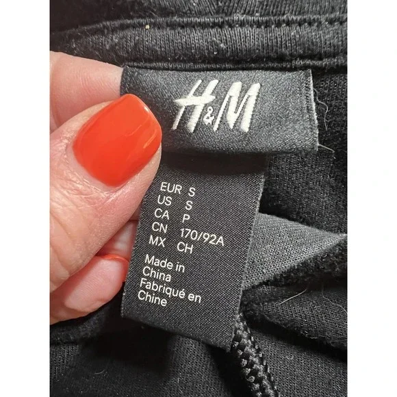 H&M Mens Medium Black Graphic Sweatshirt Hoodie M Minimalist Modern EUC - Picture 4 of 5